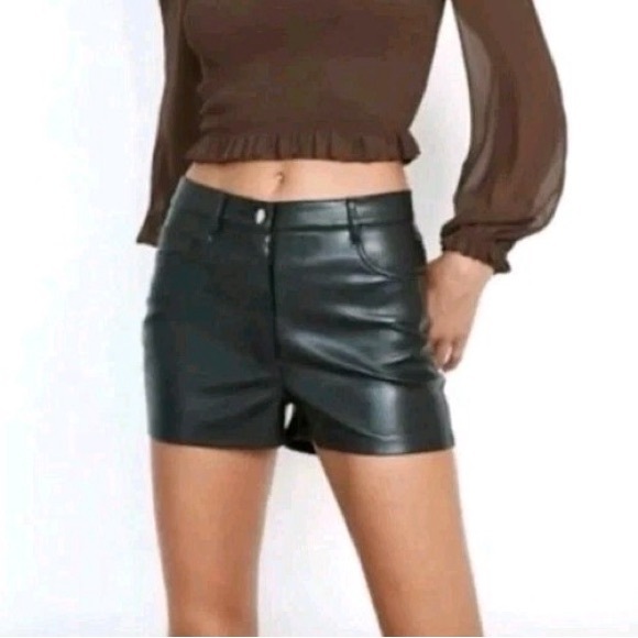 Aritzia Black Faux Leather High-WaistedShorts size 2 / XS